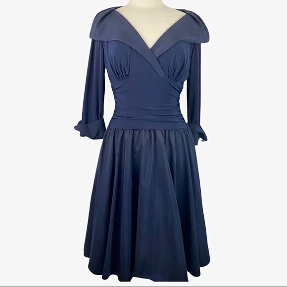 ELIZA J Cuff Sleeve V Neck Ruched Waist Dress - Picture 1 of 13